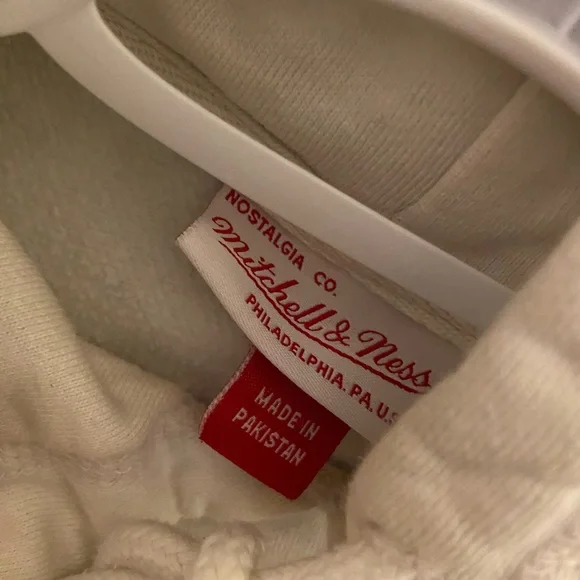 Raptors sweater - Picture 3 of 5